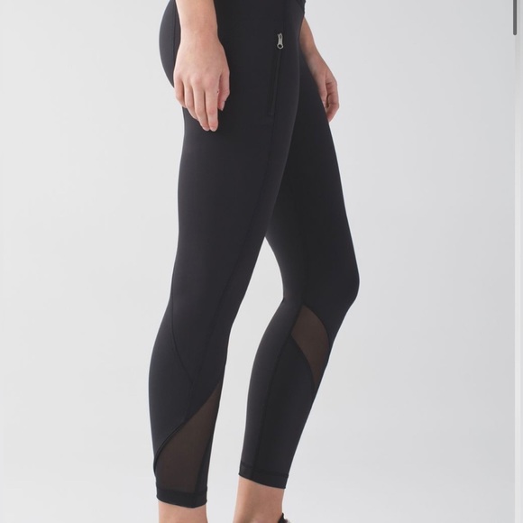Lululemon Inspire Tight II Black Mesh Cropped Legging Luxtreme Size 6 - Picture 1 of 14